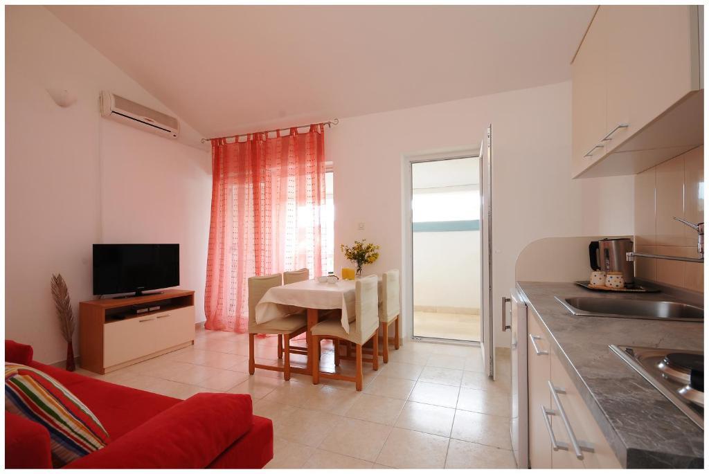 Apartment Pralija *