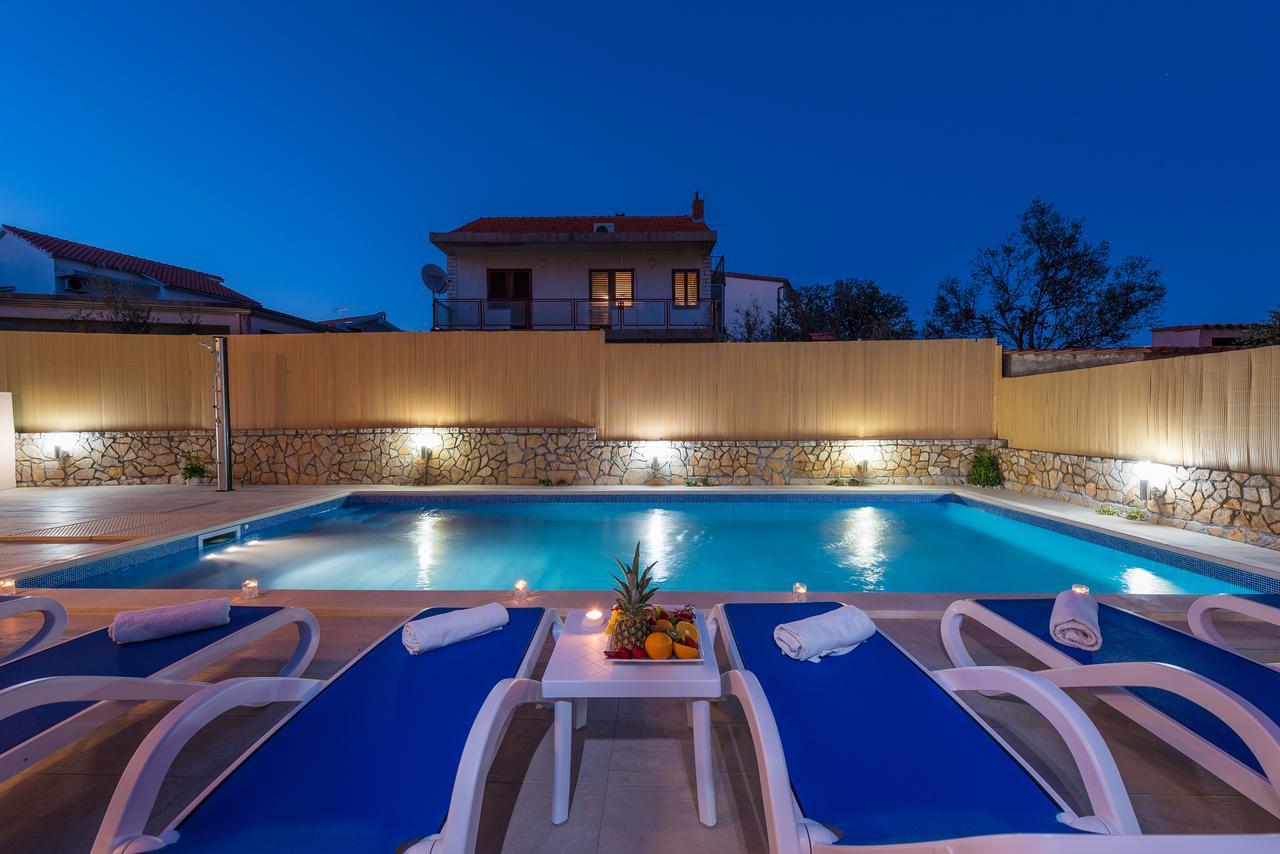 Pralija Apartma *